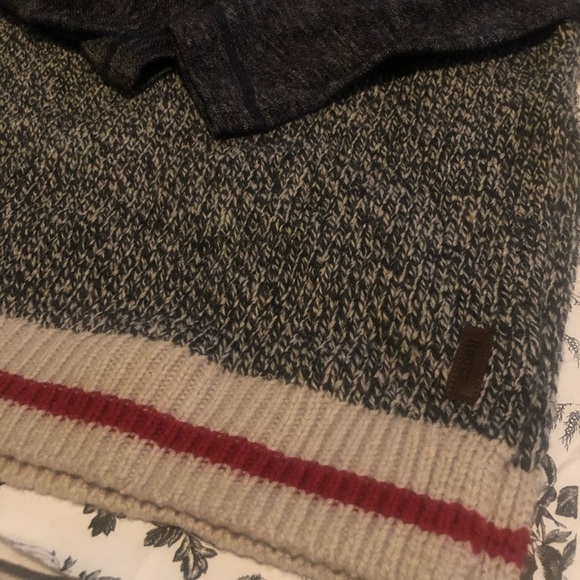 Roots Cabin Sweater - Picture 6 of 7